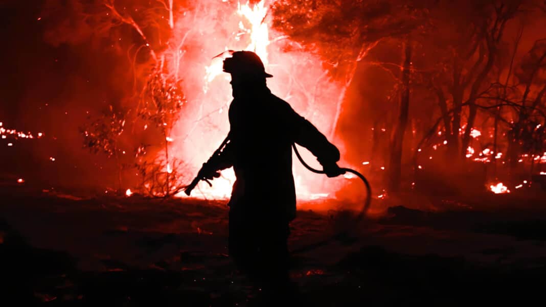 Queensland Fire and Emergency Services continue to battle fires in the boundary of the iconic Australia Zoo. (Photo Credit: Queensland Fire Service)