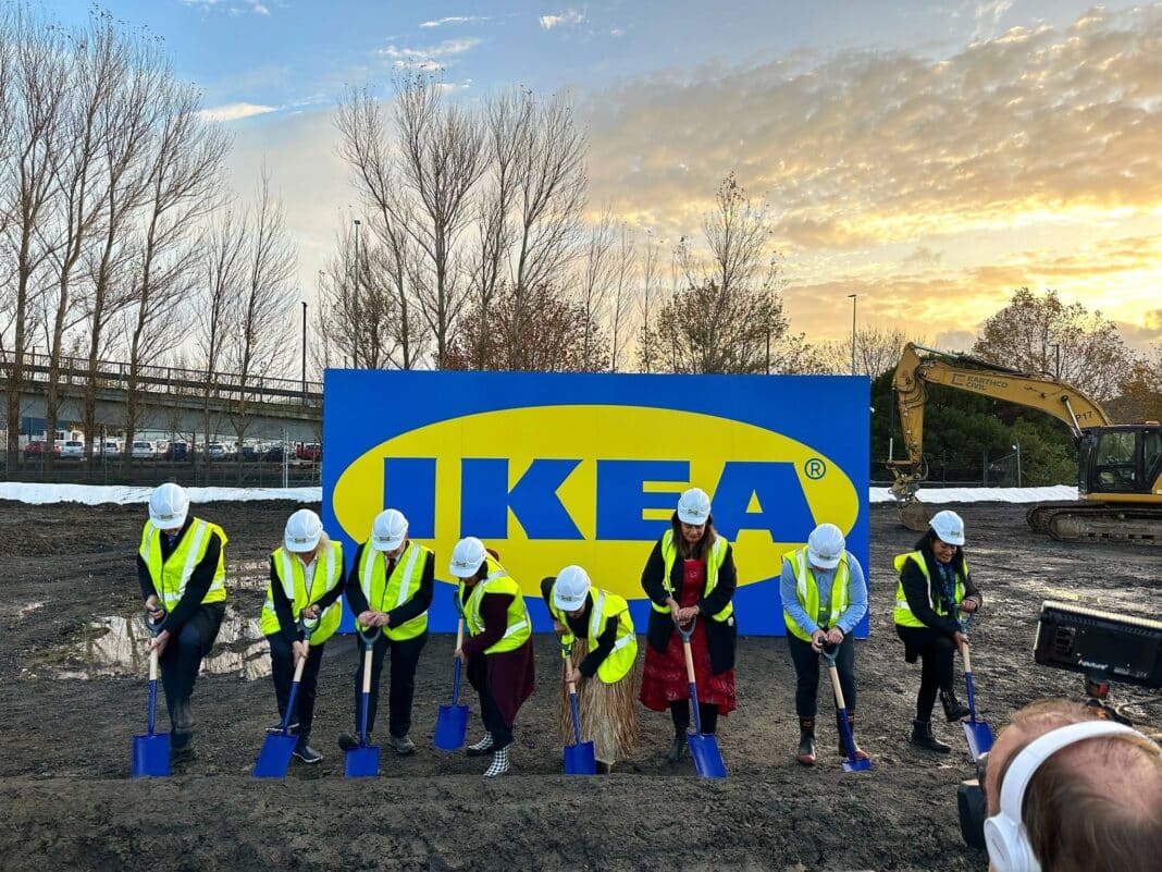 In July 2023, ground finally broke on the new Auckland IKEA superstore. The project is expected to take 2 years to complete as part of IKEA's push into the NZ marketplace. (Photo Credit: Richard Hills Twitter (X), Auckland Councillor - North Shore. Chair of the Planning, Environment and Parks Committee)